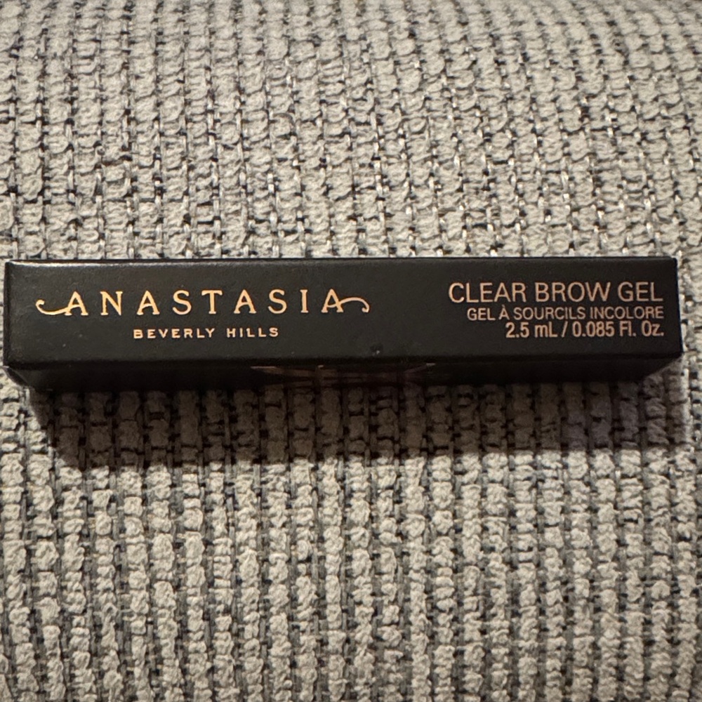Anastasia Beverly Hills Clear Brow Gel in Black and Gold Packaging